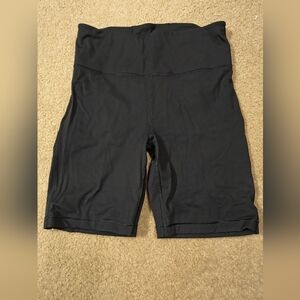 Athleta Black Ultimate Stash Pocket 7 Women's Shorts Small